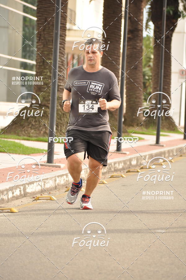 Buy your photos of the eventSantander Track&Field  Run Series - Shopping Vitria on Fotop