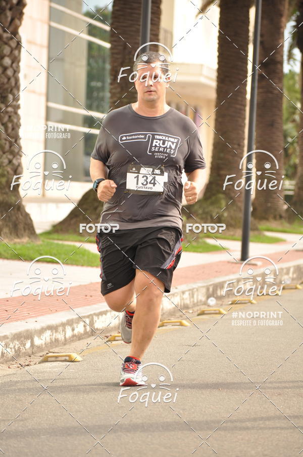 Buy your photos of the eventSantander Track&Field  Run Series - Shopping Vitria on Fotop