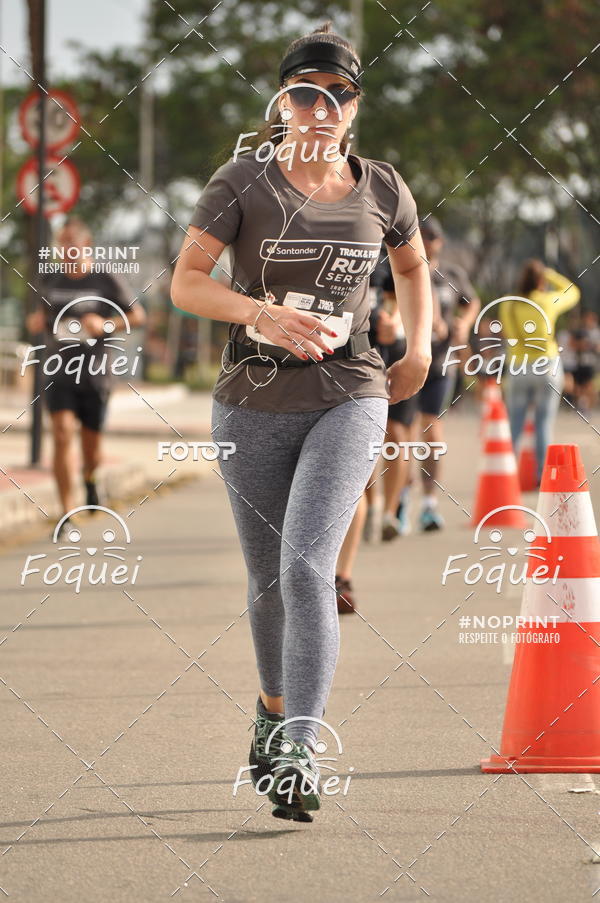 Buy your photos of the eventSantander Track&Field  Run Series - Shopping Vitria on Fotop
