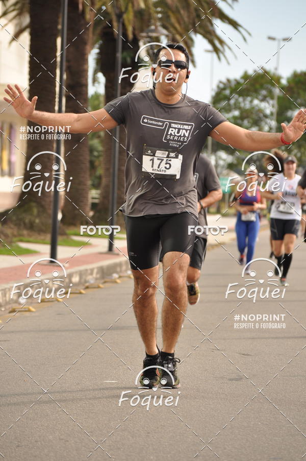 Buy your photos of the eventSantander Track&Field  Run Series - Shopping Vitria on Fotop