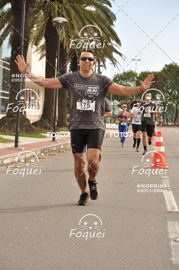 Buy your photos of the eventSantander Track&Field  Run Series - Shopping Vitria on Fotop