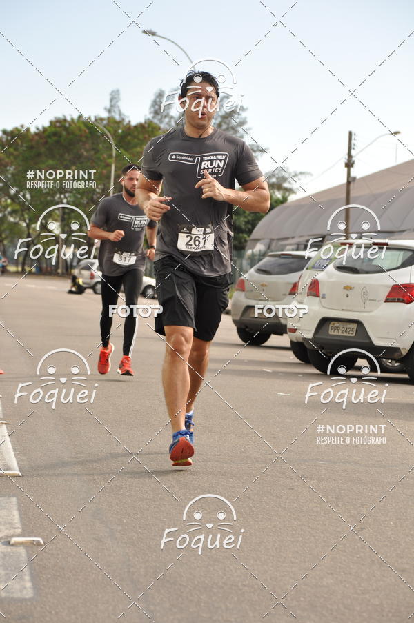 Buy your photos of the eventSantander Track&Field  Run Series - Shopping Vitria on Fotop