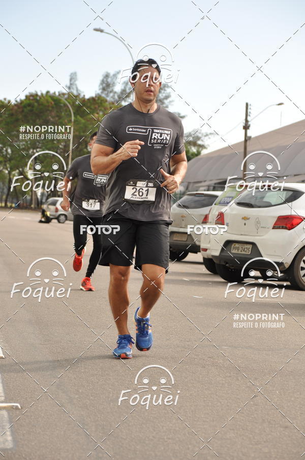 Buy your photos of the eventSantander Track&Field  Run Series - Shopping Vitria on Fotop