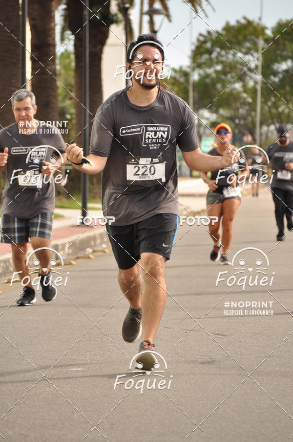 Buy your photos of the eventSantander Track&Field  Run Series - Shopping Vitria on Fotop