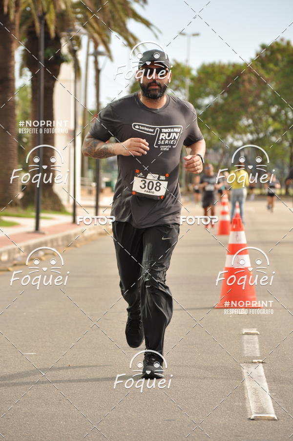 Buy your photos of the eventSantander Track&Field  Run Series - Shopping Vitria on Fotop