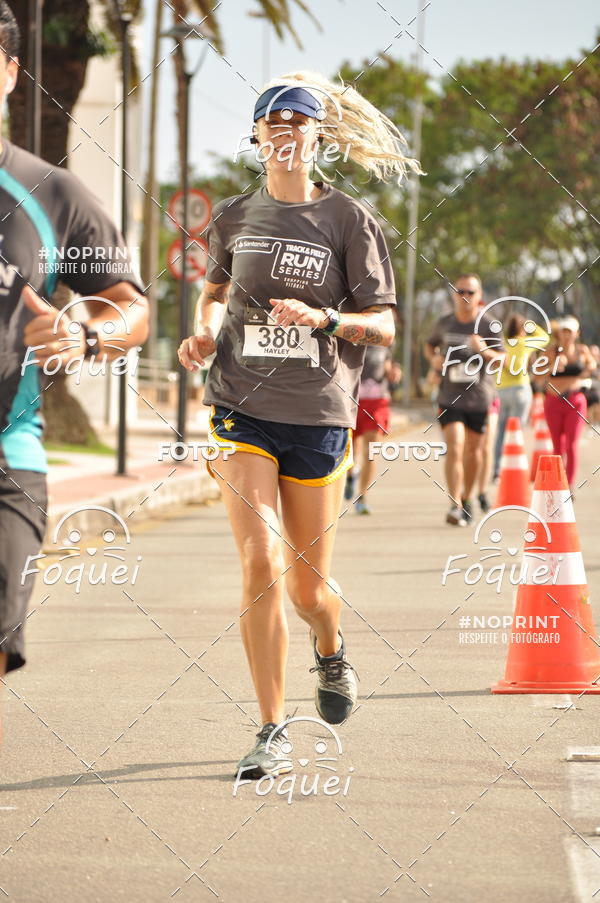 Buy your photos of the eventSantander Track&Field  Run Series - Shopping Vitria on Fotop