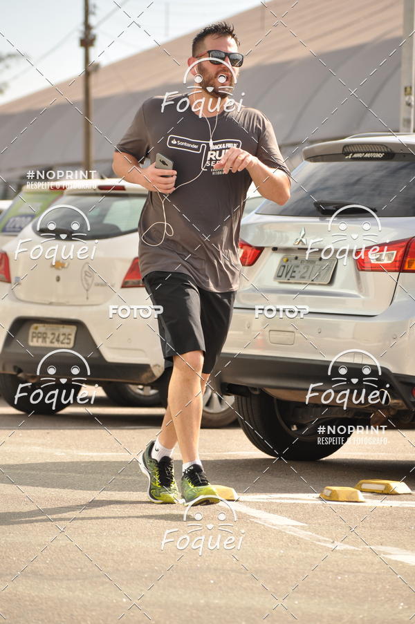 Buy your photos of the eventSantander Track&Field  Run Series - Shopping Vitria on Fotop