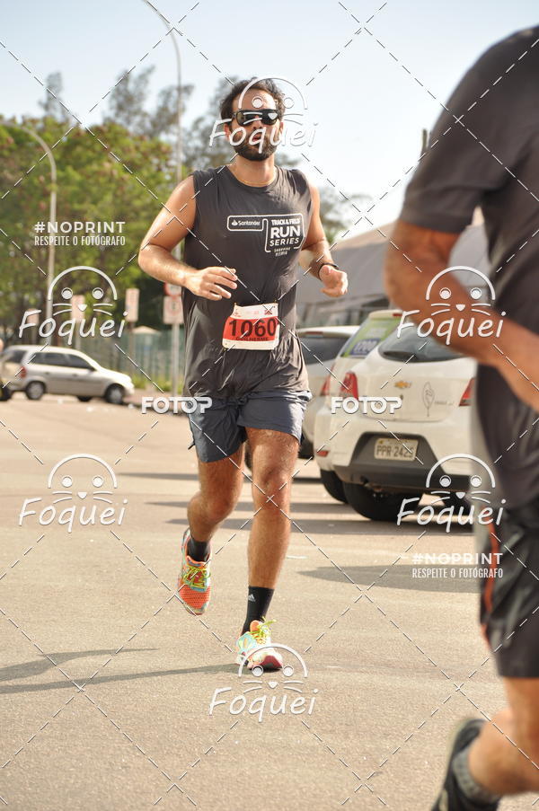 Buy your photos of the eventSantander Track&Field  Run Series - Shopping Vitria on Fotop