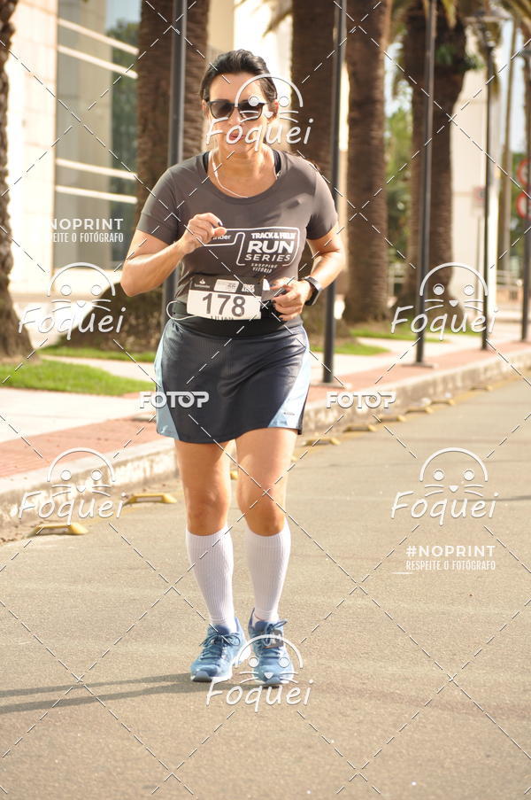 Buy your photos of the eventSantander Track&Field  Run Series - Shopping Vitria on Fotop