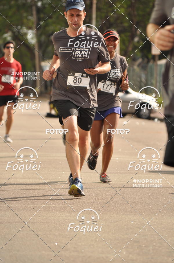 Buy your photos of the eventSantander Track&Field  Run Series - Shopping Vitria on Fotop