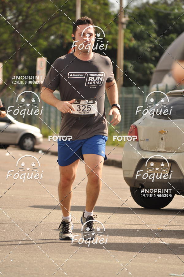 Buy your photos of the eventSantander Track&Field  Run Series - Shopping Vitria on Fotop