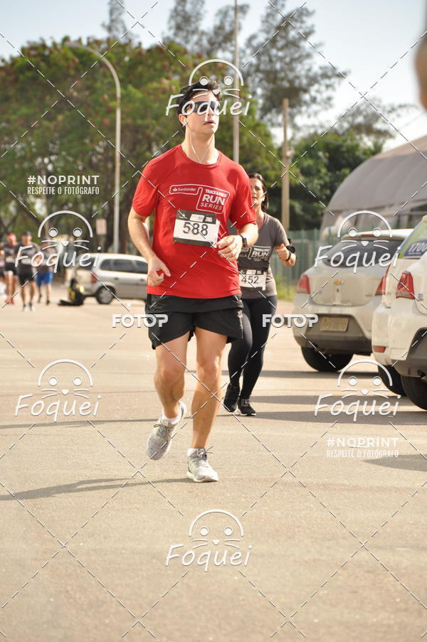 Buy your photos of the eventSantander Track&Field  Run Series - Shopping Vitria on Fotop