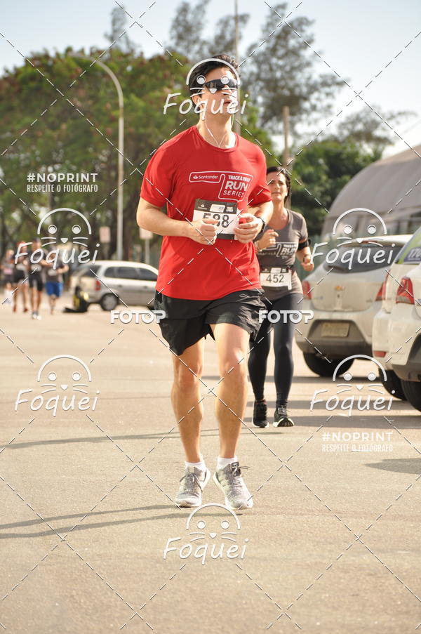 Buy your photos of the eventSantander Track&Field  Run Series - Shopping Vitria on Fotop