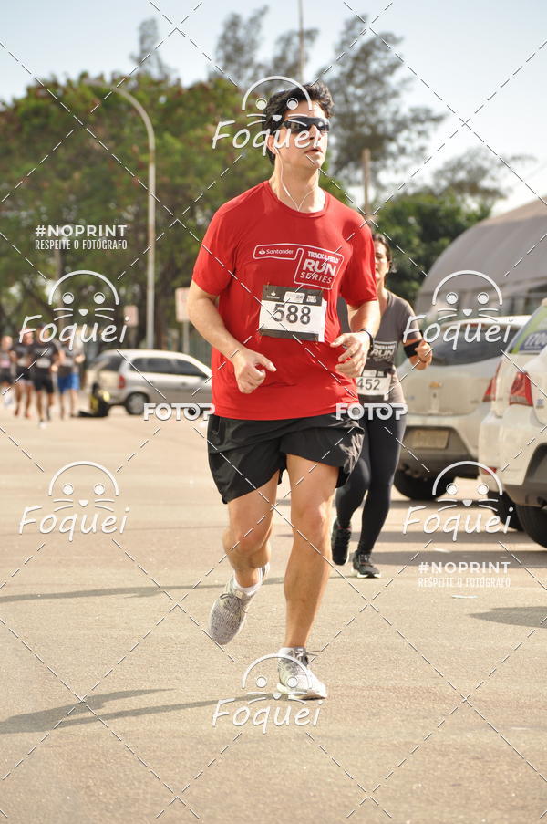 Buy your photos of the eventSantander Track&Field  Run Series - Shopping Vitria on Fotop