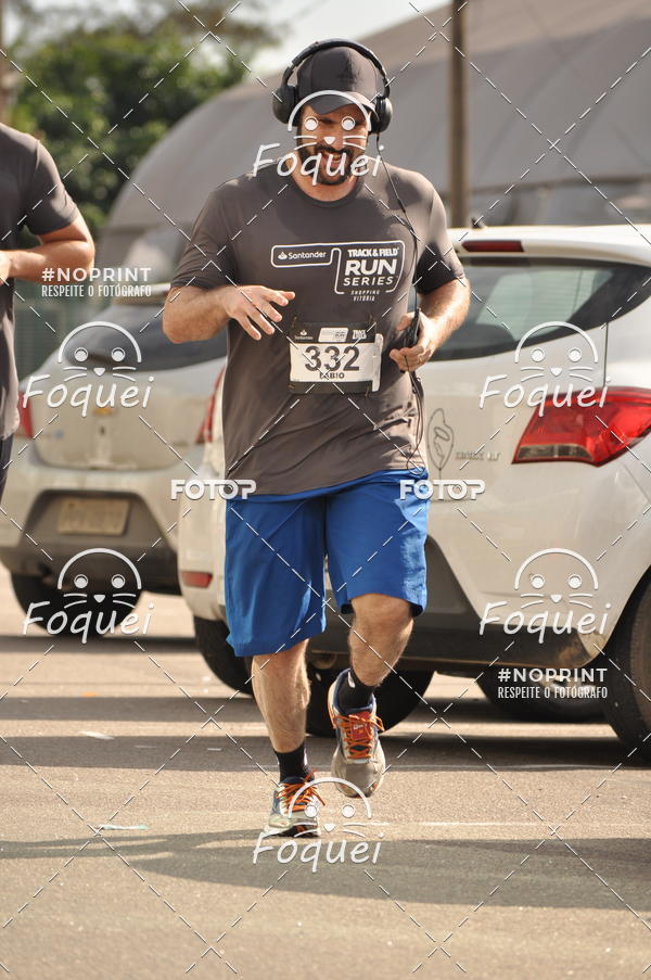 Buy your photos of the eventSantander Track&Field  Run Series - Shopping Vitria on Fotop