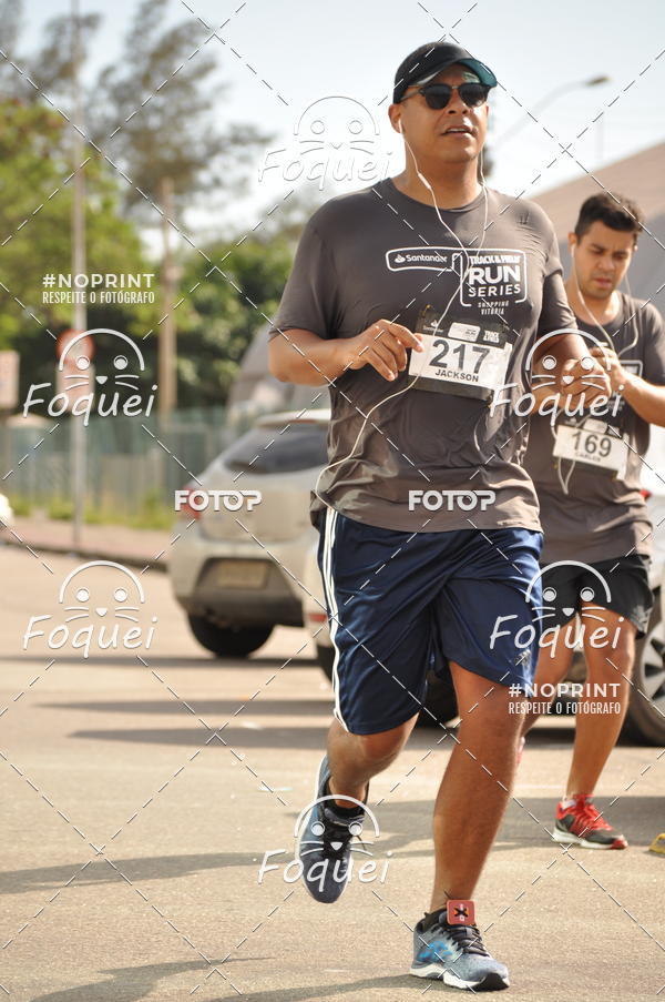 Buy your photos of the eventSantander Track&Field  Run Series - Shopping Vitria on Fotop