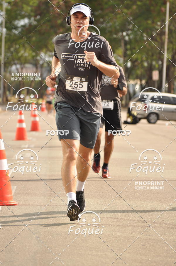 Buy your photos of the eventSantander Track&Field  Run Series - Shopping Vitria on Fotop