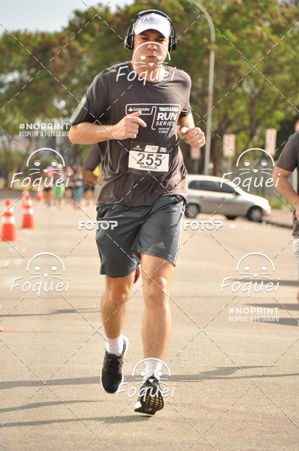 Buy your photos of the eventSantander Track&Field  Run Series - Shopping Vitria on Fotop