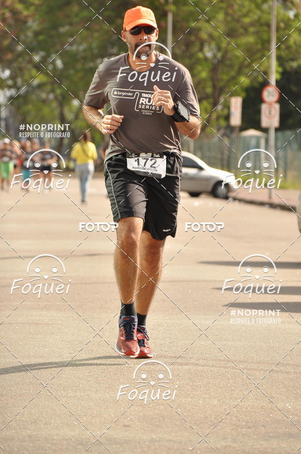 Buy your photos of the eventSantander Track&Field  Run Series - Shopping Vitria on Fotop