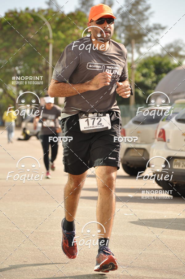 Buy your photos of the eventSantander Track&Field  Run Series - Shopping Vitria on Fotop