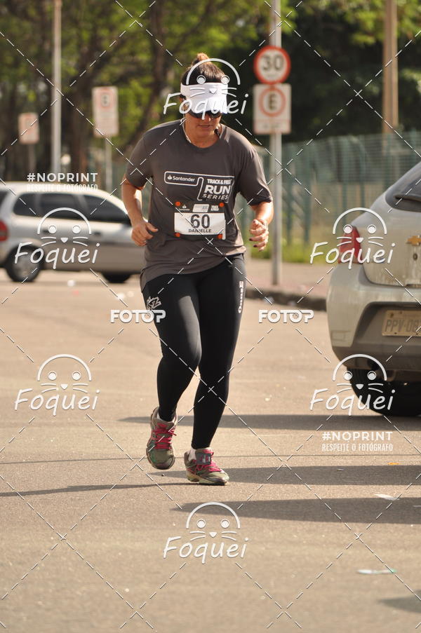 Buy your photos of the eventSantander Track&Field  Run Series - Shopping Vitria on Fotop