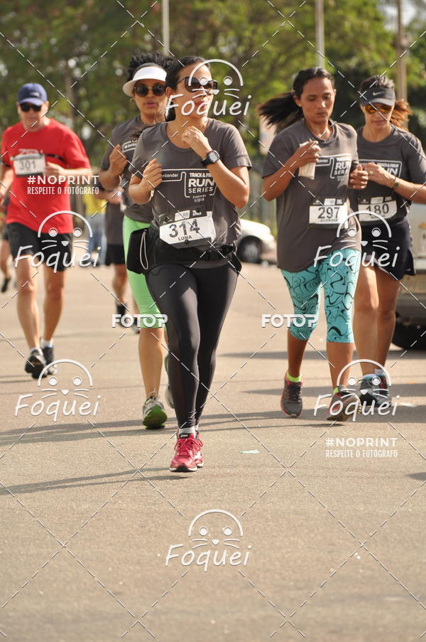 Buy your photos of the eventSantander Track&Field  Run Series - Shopping Vitria on Fotop