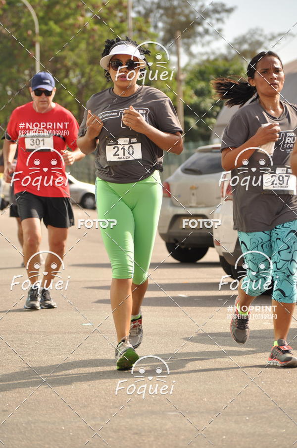 Buy your photos of the eventSantander Track&Field  Run Series - Shopping Vitria on Fotop