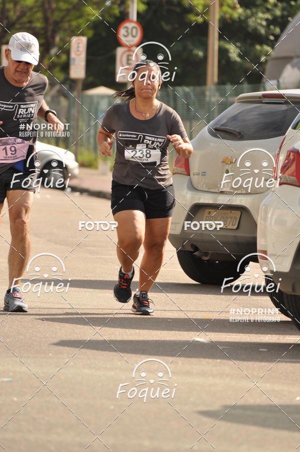 Buy your photos of the eventSantander Track&Field  Run Series - Shopping Vitria on Fotop