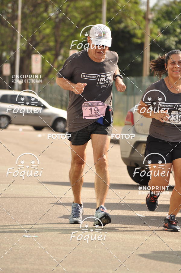 Buy your photos of the eventSantander Track&Field  Run Series - Shopping Vitria on Fotop
