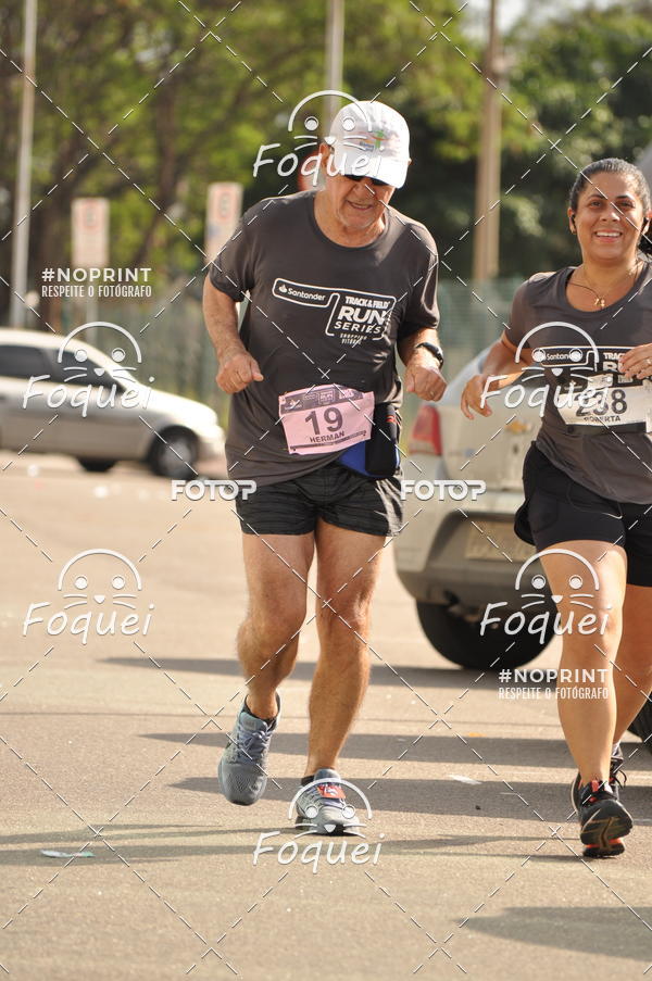 Buy your photos of the eventSantander Track&Field  Run Series - Shopping Vitria on Fotop