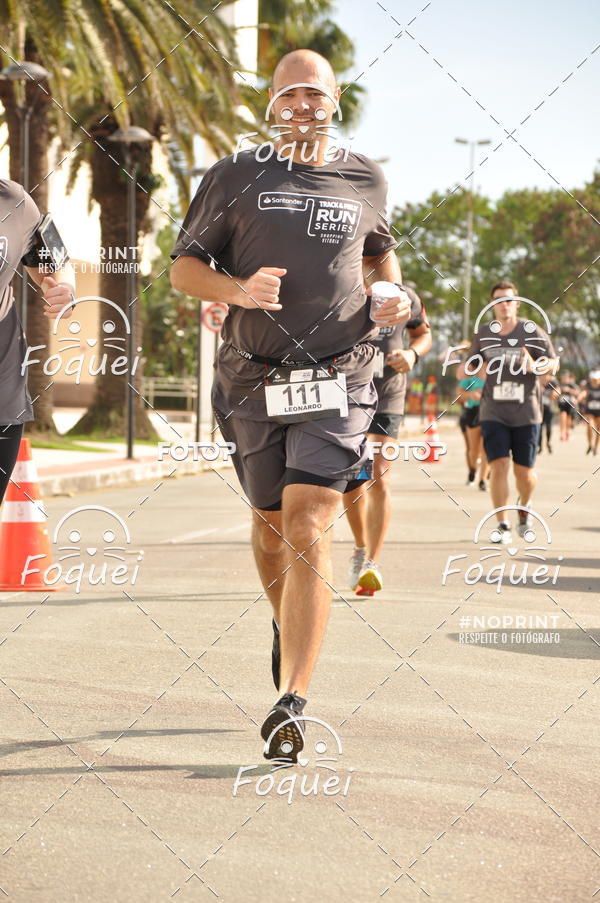 Buy your photos of the eventSantander Track&Field  Run Series - Shopping Vitria on Fotop