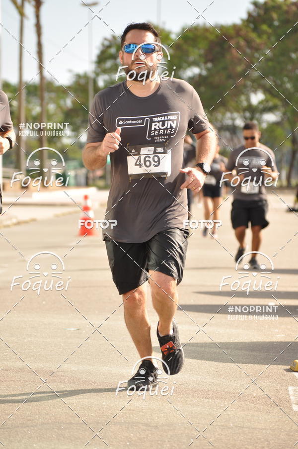 Buy your photos of the eventSantander Track&Field  Run Series - Shopping Vitria on Fotop