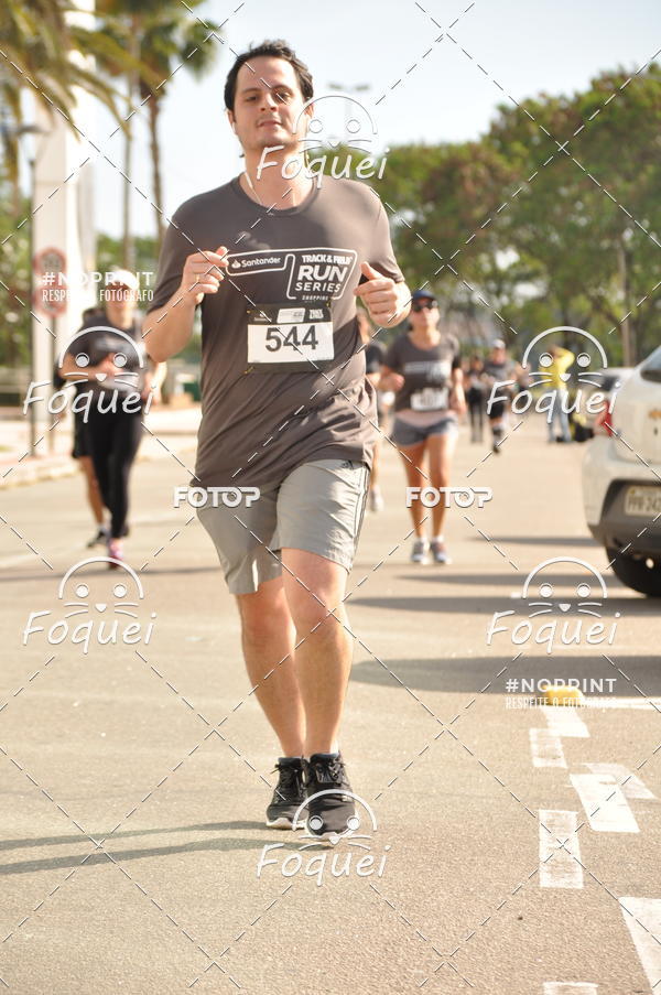 Buy your photos of the eventSantander Track&Field  Run Series - Shopping Vitria on Fotop