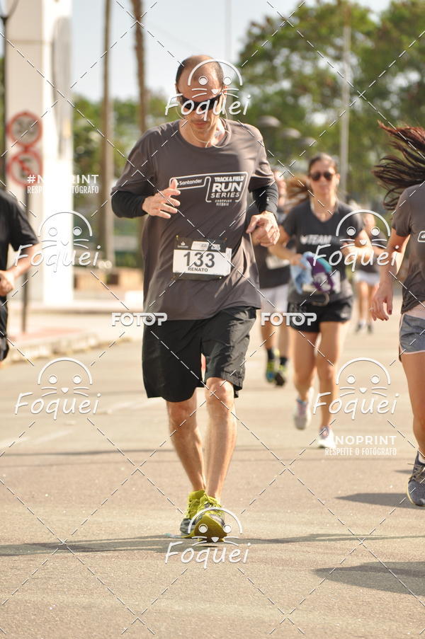 Buy your photos of the eventSantander Track&Field  Run Series - Shopping Vitria on Fotop