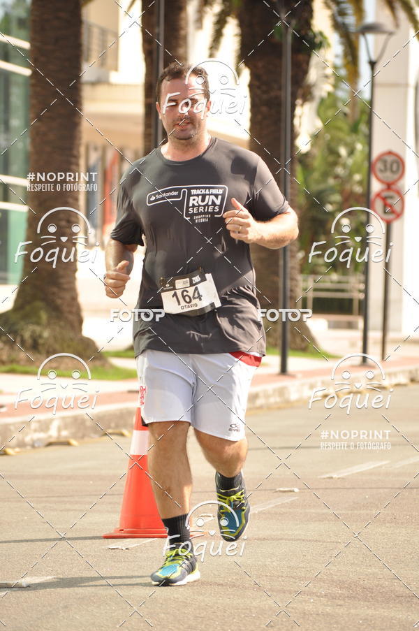 Buy your photos of the eventSantander Track&Field  Run Series - Shopping Vitria on Fotop