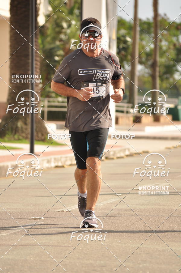 Buy your photos of the eventSantander Track&Field  Run Series - Shopping Vitria on Fotop