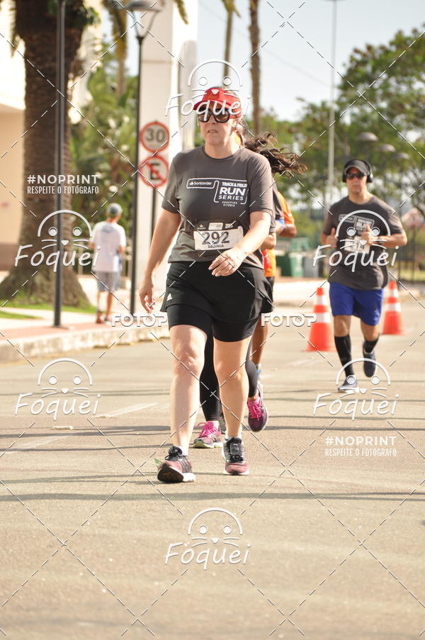 Buy your photos of the eventSantander Track&Field  Run Series - Shopping Vitria on Fotop