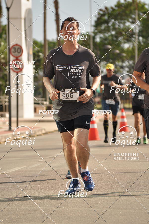 Buy your photos of the eventSantander Track&Field  Run Series - Shopping Vitria on Fotop