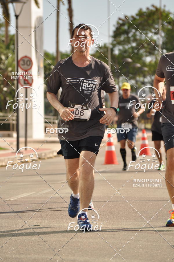 Buy your photos of the eventSantander Track&Field  Run Series - Shopping Vitria on Fotop