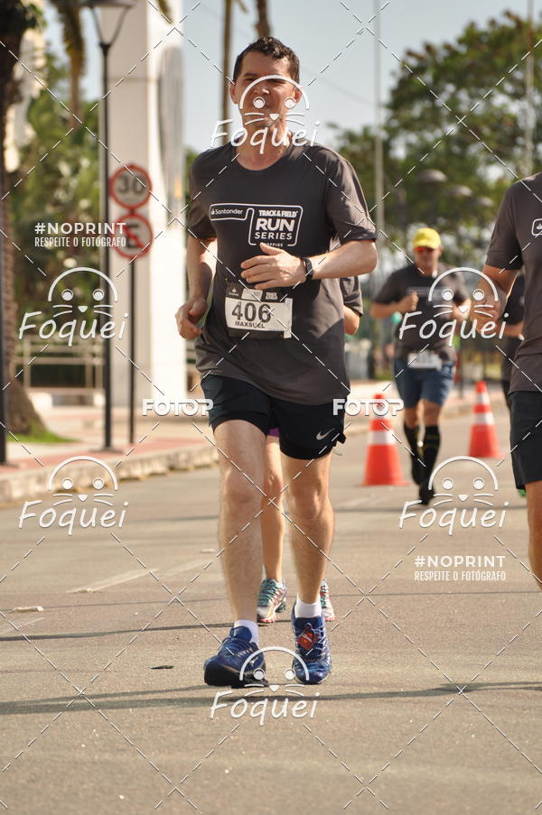 Buy your photos of the eventSantander Track&Field  Run Series - Shopping Vitria on Fotop