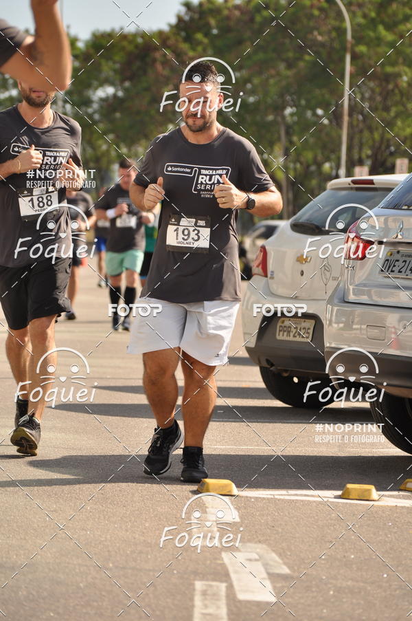 Buy your photos of the eventSantander Track&Field  Run Series - Shopping Vitria on Fotop