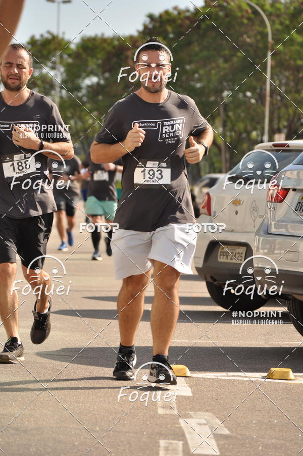 Buy your photos of the eventSantander Track&Field  Run Series - Shopping Vitria on Fotop