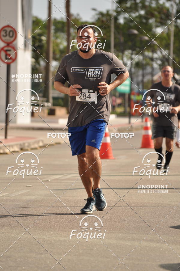 Buy your photos of the eventSantander Track&Field  Run Series - Shopping Vitria on Fotop