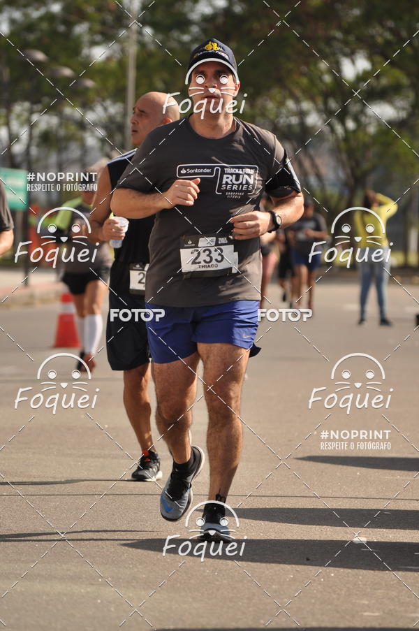 Buy your photos of the eventSantander Track&Field  Run Series - Shopping Vitria on Fotop