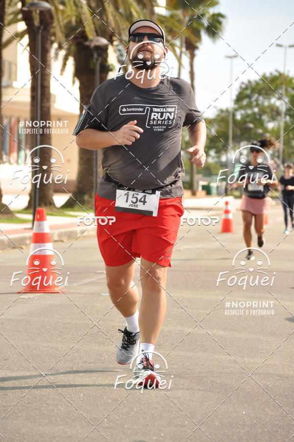 Buy your photos of the eventSantander Track&Field  Run Series - Shopping Vitria on Fotop