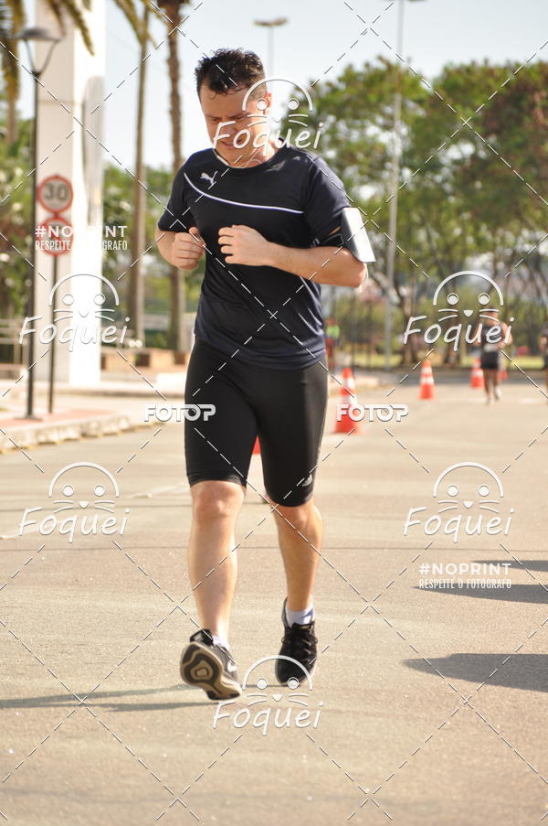 Buy your photos of the eventSantander Track&Field  Run Series - Shopping Vitria on Fotop