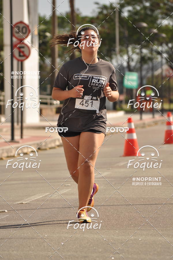 Buy your photos of the eventSantander Track&Field  Run Series - Shopping Vitria on Fotop