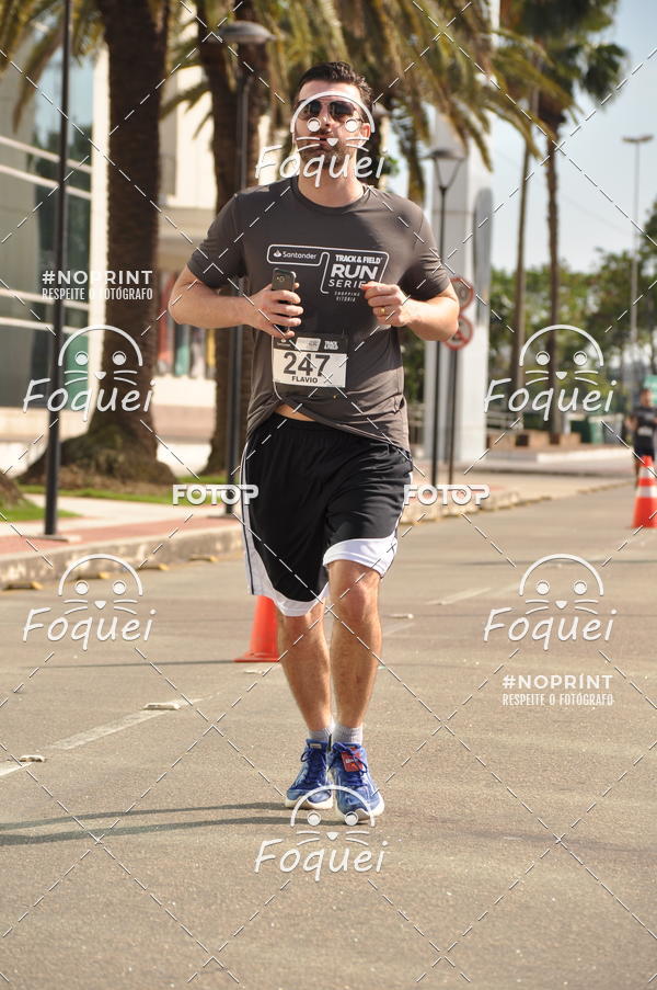 Buy your photos of the eventSantander Track&Field  Run Series - Shopping Vitria on Fotop