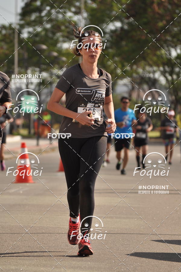 Buy your photos of the eventSantander Track&Field  Run Series - Shopping Vitria on Fotop