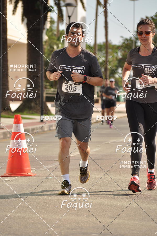 Buy your photos of the eventSantander Track&Field  Run Series - Shopping Vitria on Fotop